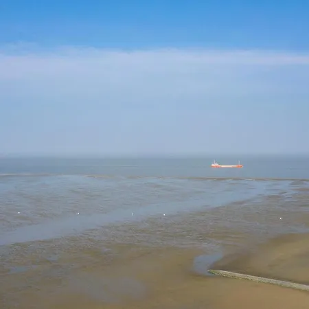 Strandhochhaus 88 Куксхафен